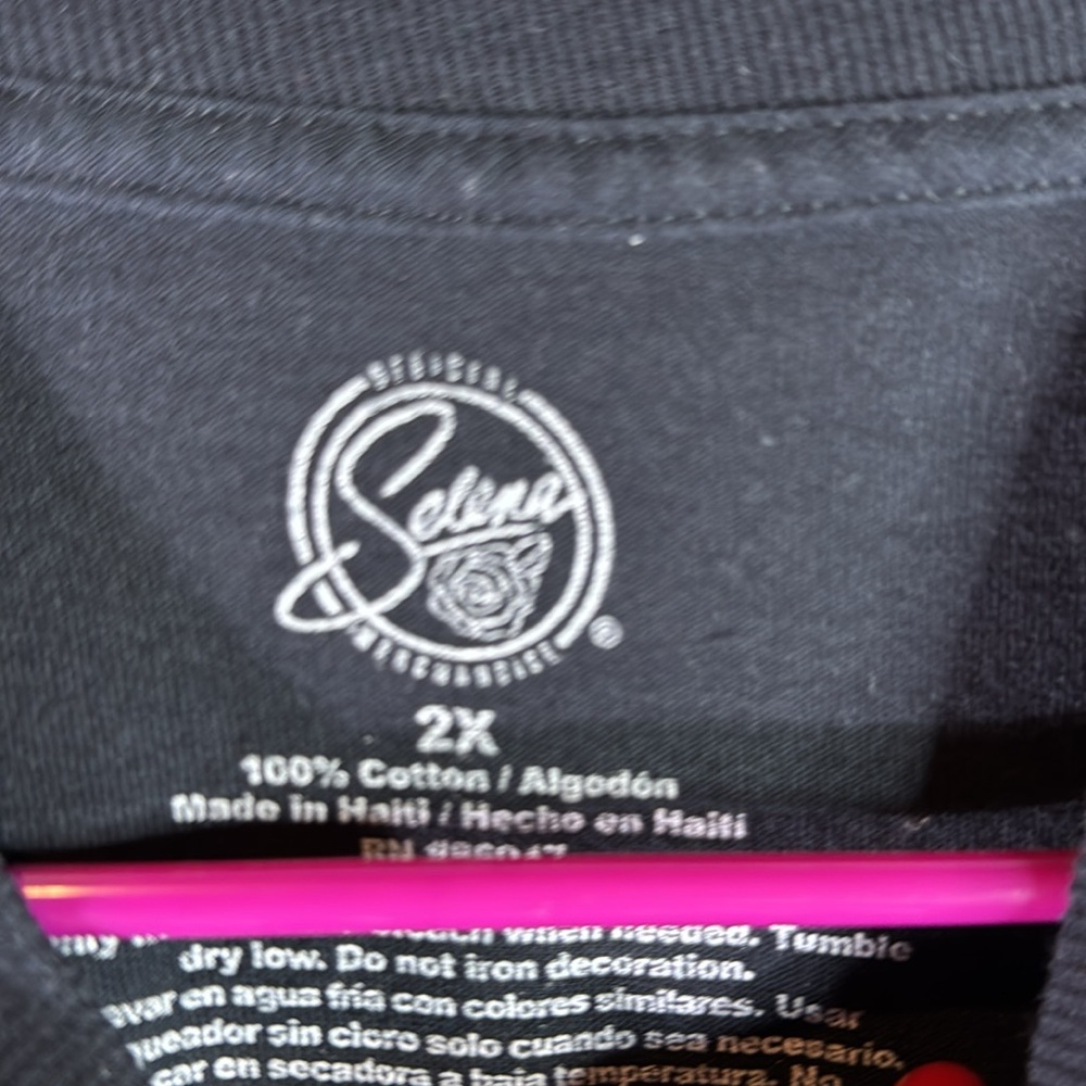 Selena Black Graphic‎ T-Shirt with Iconic Print 2X - Picture 6 of 6